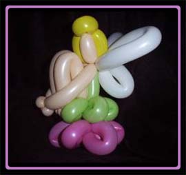 Marie Dadow balloon art twister in Surprise, AZ birthday party entertainerment company events private party performing at Red Robin in Phoenex, AZ