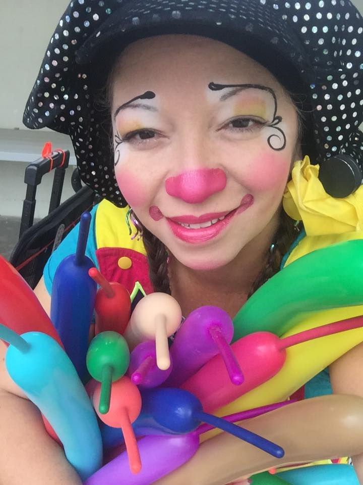 Charm preschool kinder cute clown balloon artist entertainer Menifee Temecula